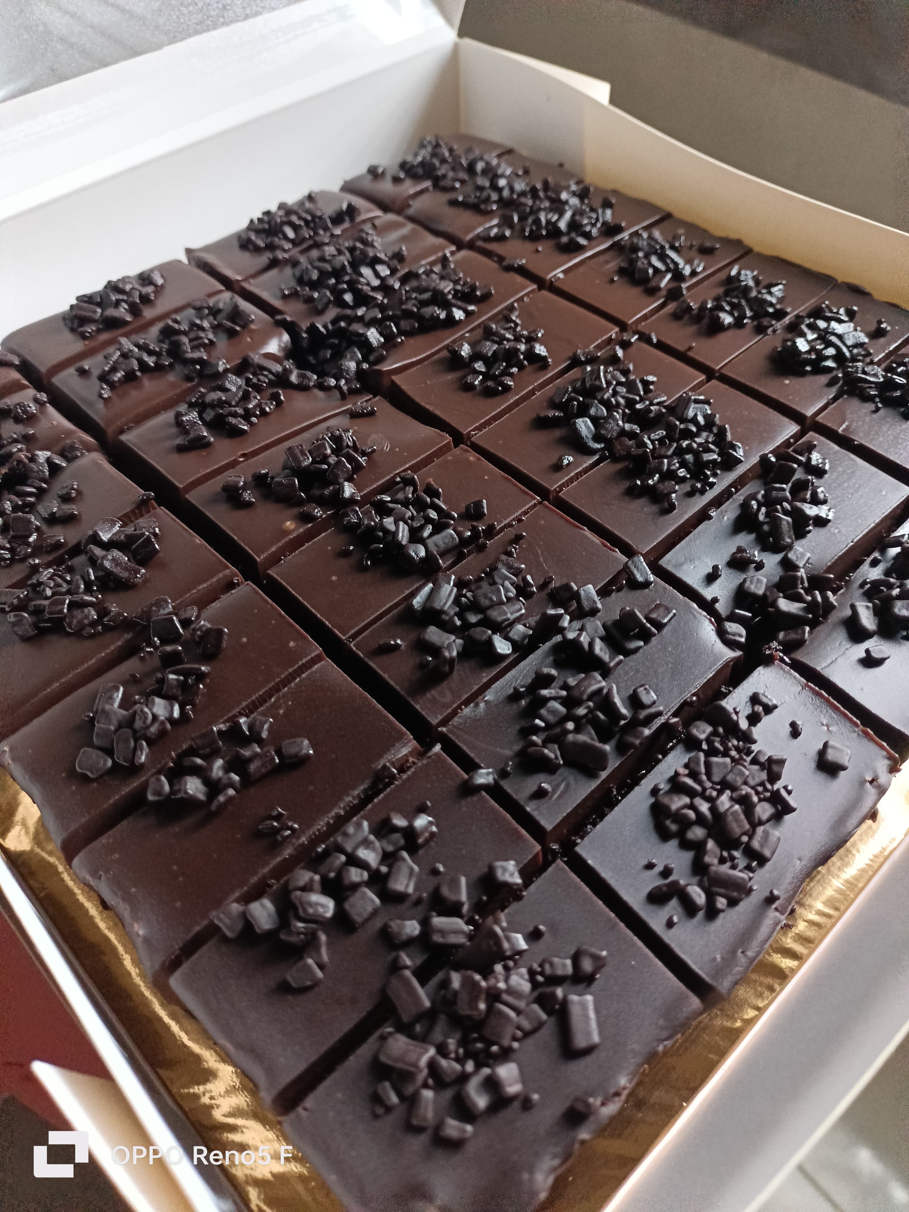 Chocolate Moist Slice Cake