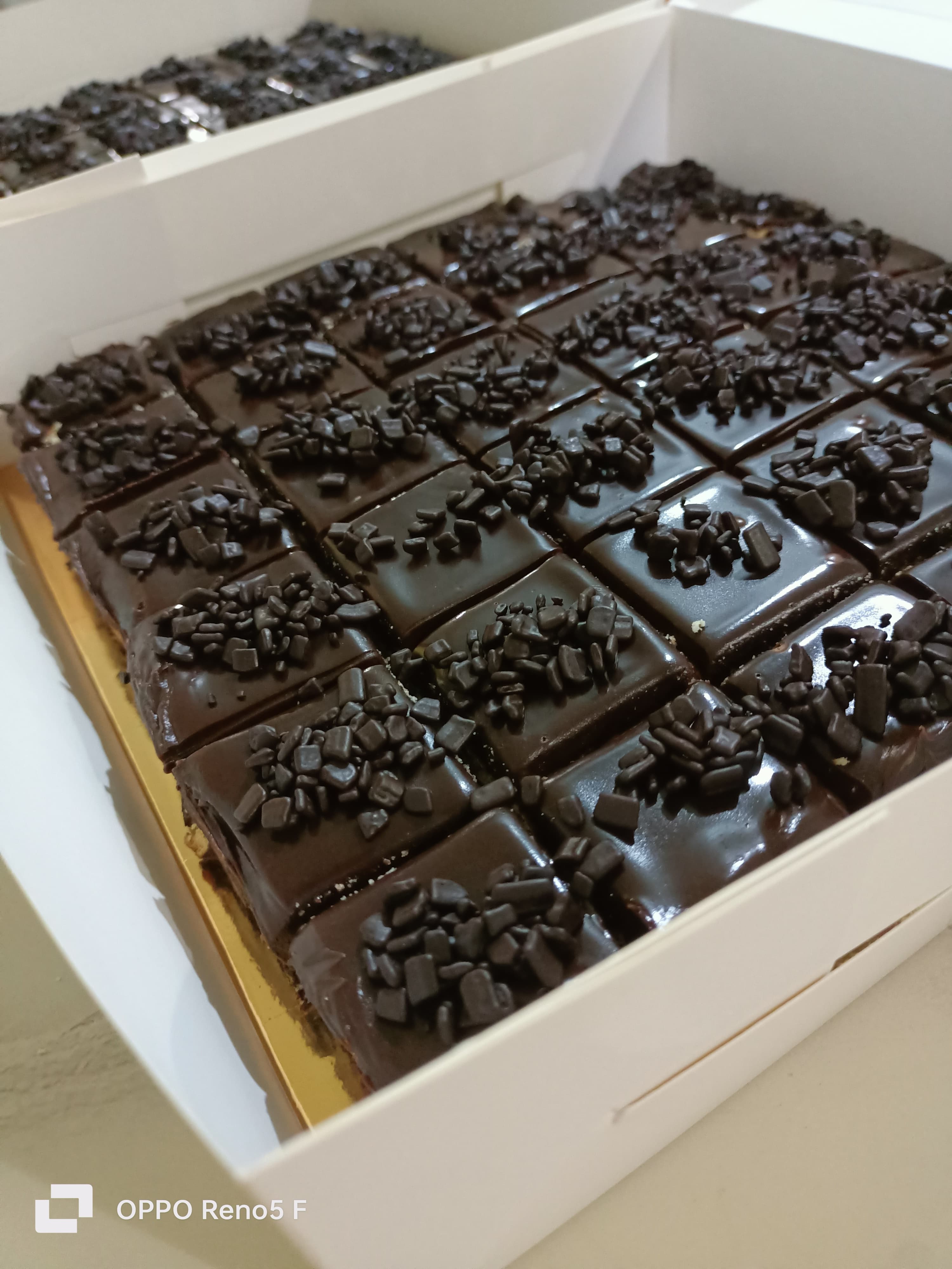 Kek batik coklat